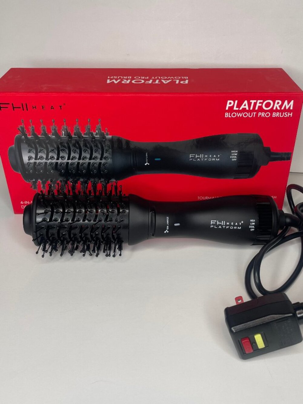 FHI Heat Platform Blowout Pro Brush Tourmaline Ceramic Hot Air Styling Tool